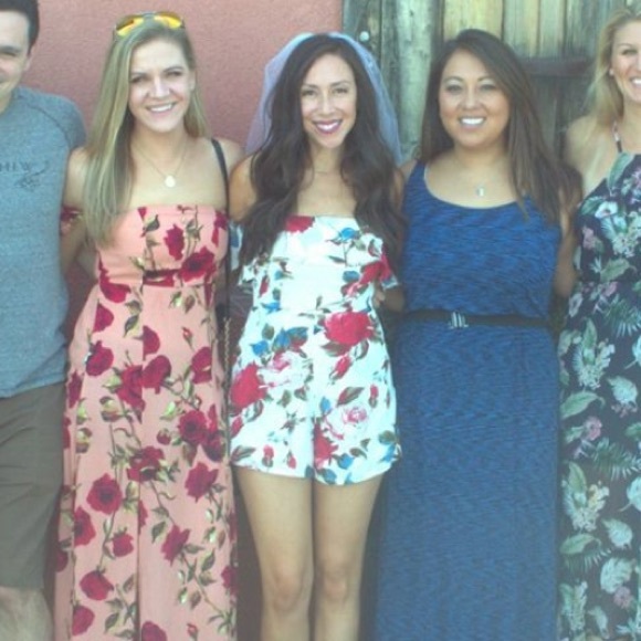 White Romper with Red Roses - Picture 7 of 8